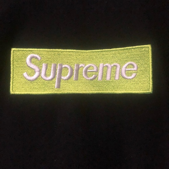 FW17 Supreme Box Logo Hoodie (Black/Lime Green) - Picture 2 of 11